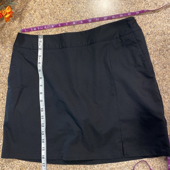 Adidas ClimaCOOL Black and White Skort Size 6 - Picture 6 of 17